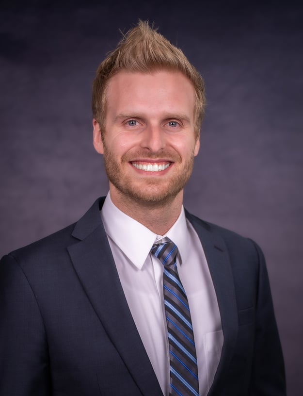 What does it mean to earn your white coat? 2022 dental student